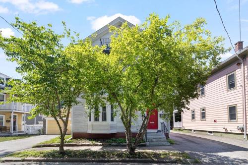 Modern 2 Bedroom in Downtown Providence.