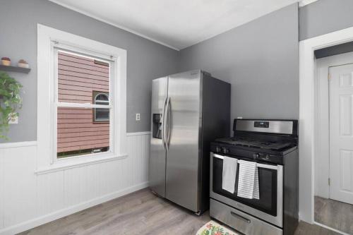 Modern 2 Bedroom in Downtown Providence.