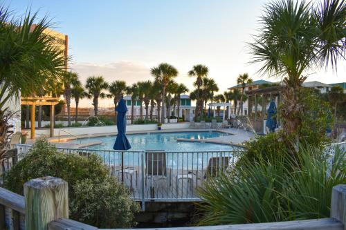 Exterior view, Shore Fun At Destin Pointe Resort near Coach's Raw Bar