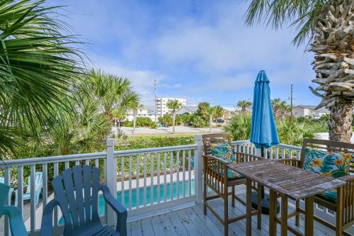 Exterior view, Shore Fun At Destin Pointe Resort near Coach's Raw Bar