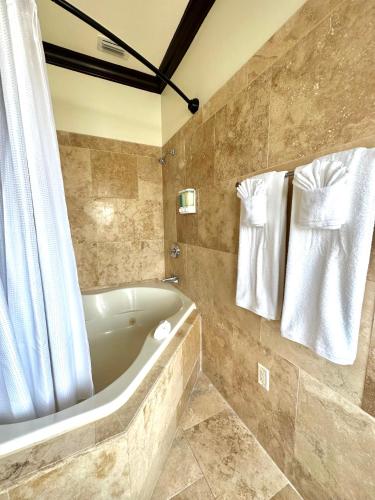 Bathroom, Bliss By The Sea in Crescent Beach