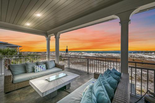 Exterior view, Evening Views At Destin Pointe Resort near Coach's Raw Bar