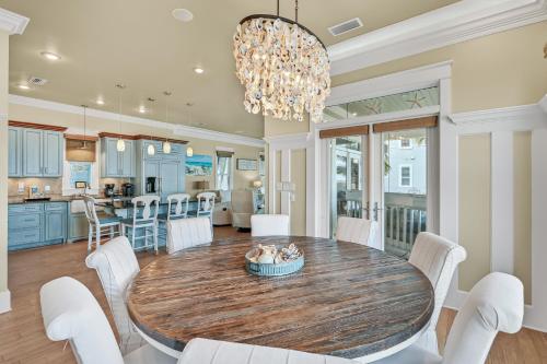 Exterior view, Evening Views At Destin Pointe Resort near Coach's Raw Bar