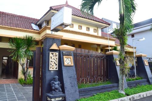 Roemah Canting Yogyakarta Homestay