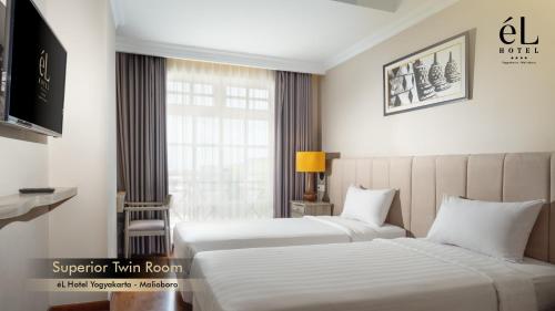 2 twin beds