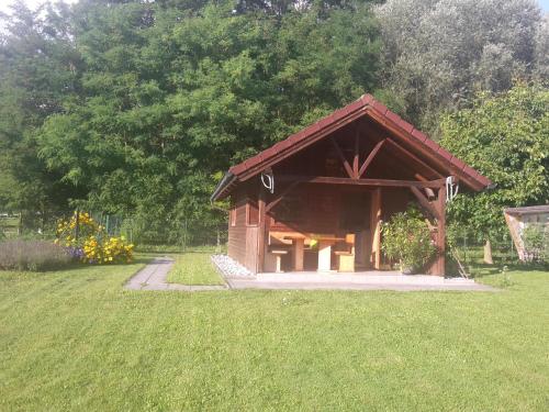  Tiny Home am Bach, Unterkunft in Pettenbach