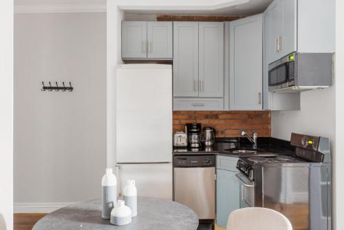 Murray Hill 2br w wd nr UN NYC-1053, New York (fotografie 5)