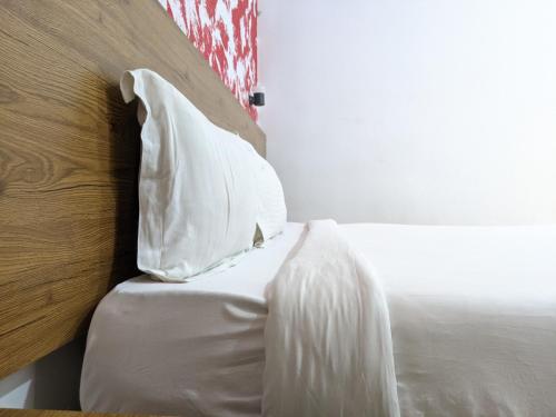Deluxe Double Room with Sea View image 6