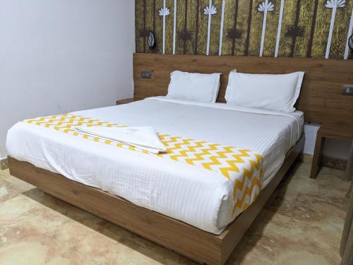 Deluxe Double Room image 5