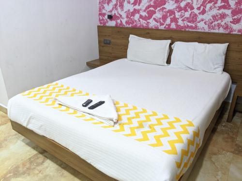 Standard Double Room image 2