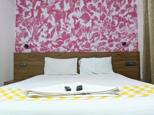 Standard Double Room image 3