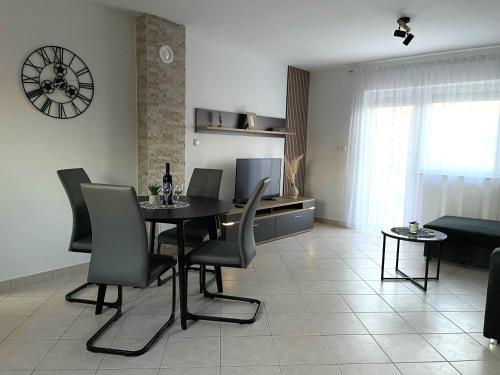 Apartments Elvira - image 3