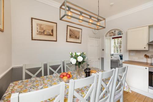 6 Bedroom City Centre Georgian Town House - Abbey & Baths-2 min walk, Bath (photo 5)