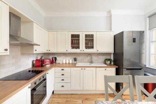 6 Bedroom City Centre Georgian Town House - Abbey & Baths-2 min walk, Bath (photo 8)