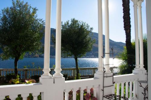 Residence Ville Lago Lugano - Tap to explore photos