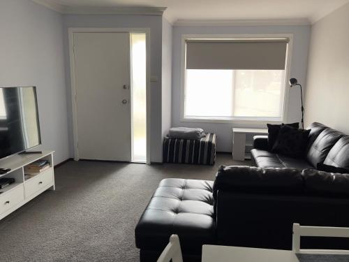 Shared lounge/TV area, Kulin Erindale Apartments in Kondinin