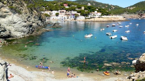 Catalunya Casas A Costa Brava gem - only a few minutes to the beach!