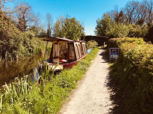 Willowdene shepherds hut