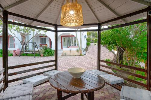 บริการและสิ่งอำนวยความสะดวก, Emerald Hotel Leros in เลรอส