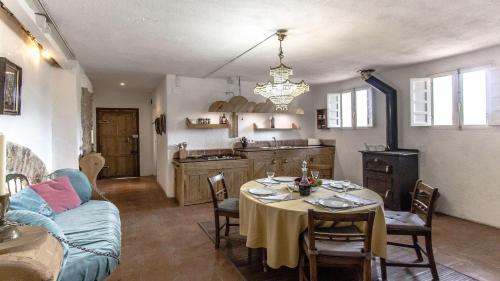 Catalunya Casas Breathtaking 18th Century Converted Convent!