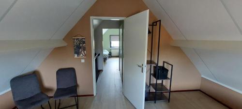 hûske twa (huske twa) in Kollum