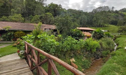 A környék, Solo Sagrado in Bom Jardim