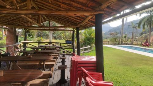A környék, Solo Sagrado in Bom Jardim