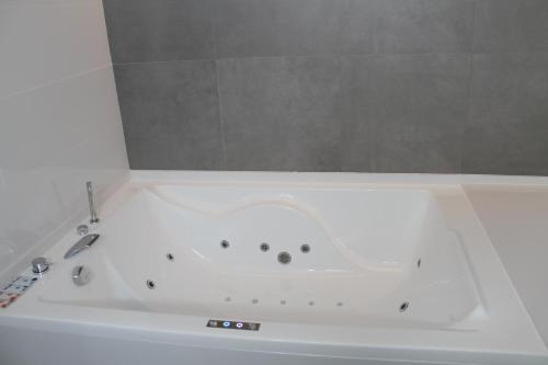 Suite, deluxe, bañera de hidromasaje
