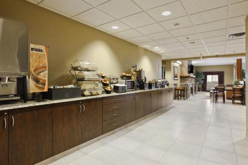 Makanan dan Minuman, Microtel Inn & Suites by Wyndham Williston in Williston (ND)