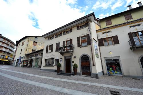 Hotel Silene Parking and Garage Bormio