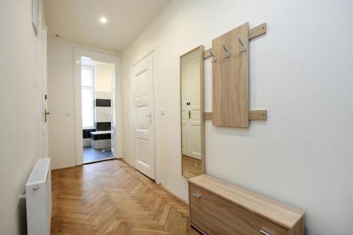 Historic Centre Apartments V - image 3