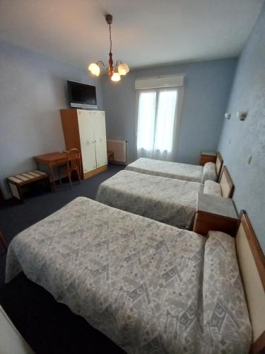 Triple Room with Three Single Beds