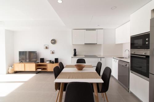 Global Vacacional, Apartamento para 5 personas con terraza y vistas a la piscina, Canet de Berenguer (fotografie 10)