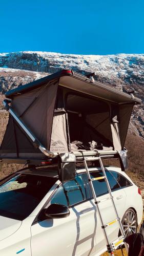 Rent Rooftop tent for car with roofrack - Hotel - Stavanger