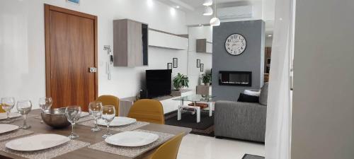 Bright Stylish Apartment