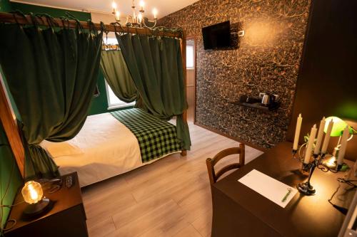 room detail thumbnail 0