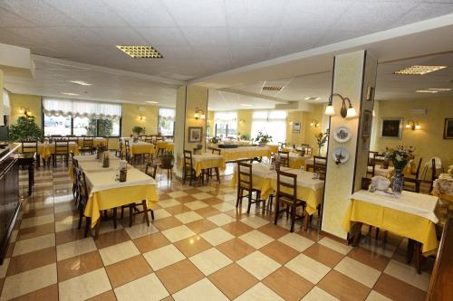 Restaurant, Hotel Ganfo in Sirmione