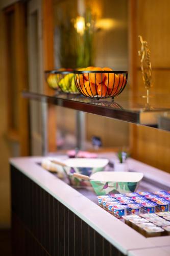 Hôtel Grand Confort Le Moulin Rouge - image 4