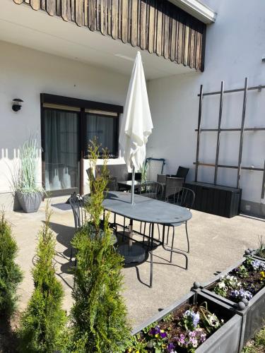 Stylische Gartenwohnung mit Bergblick in Feistritz ob Bleiburg