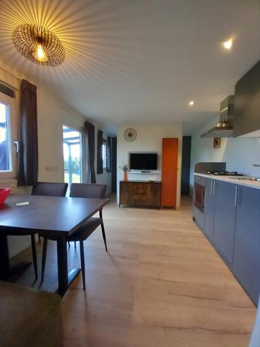  Chalet Oppe Hook, Pension in Kessel