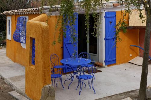 Instalaciones, Le Clos de L'Isle in Arles Suburbs