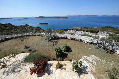 House Lovre, Tkon (fotografie 2)