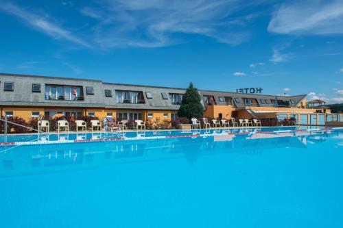 Hotel Lacotel - Avenches