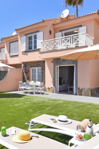 Two-Bedroom House image 8