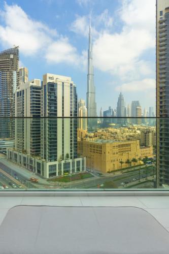 Allsopp & Allsopp - Full Burj Khalifa View 2-Bedroom Apartment in Marquise Square Business Bay - image 9