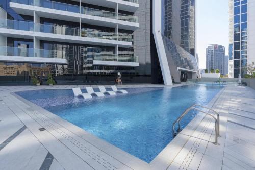Allsopp & Allsopp - Full Burj Khalifa View 2-Bedroom Apartment in Marquise Square Business Bay - image 2