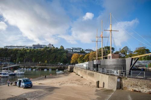 Ocean Cabins No 8 At The Square - Saundersfoot