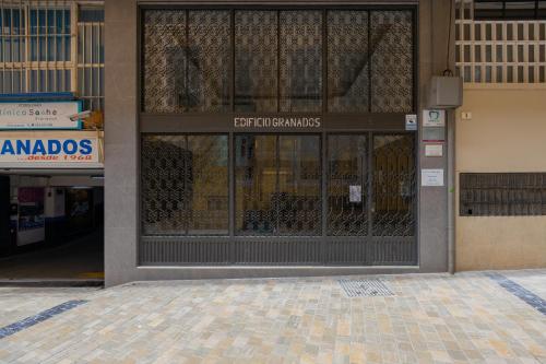 C26 Gorgeous 4 bdrm Apartament in Plaza Uncibay, Malaga