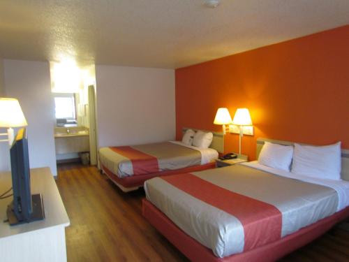 Motel 6-Vancouver, WA