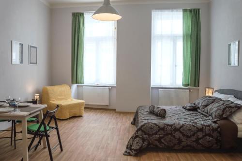 One-Bedroom Apartment image 4